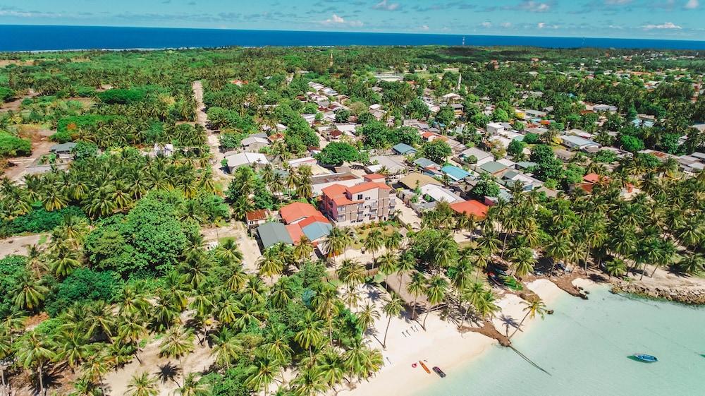 Reveries Maldives Gan (Laamu Atoll) Exterior foto
